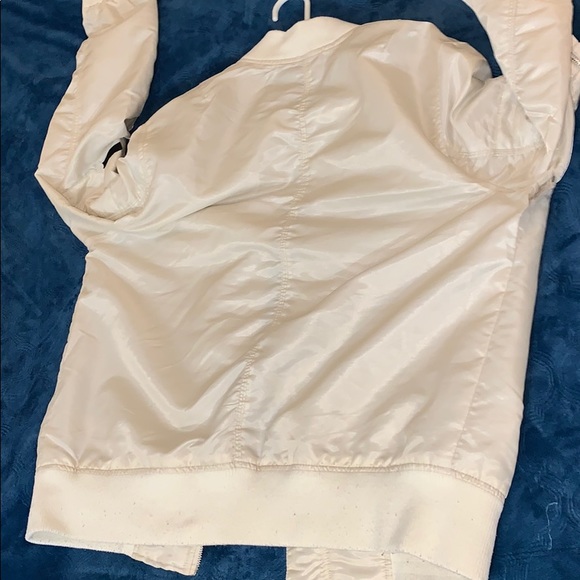 WT.02 Jacket - Picture 7 of 8